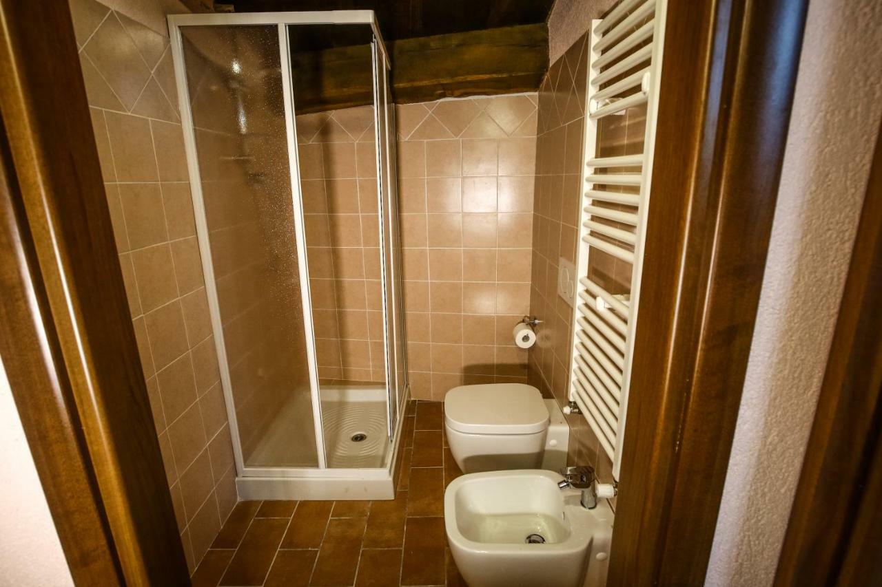 Le Aie Di Postignano Apartman Sellano Kültér fotó